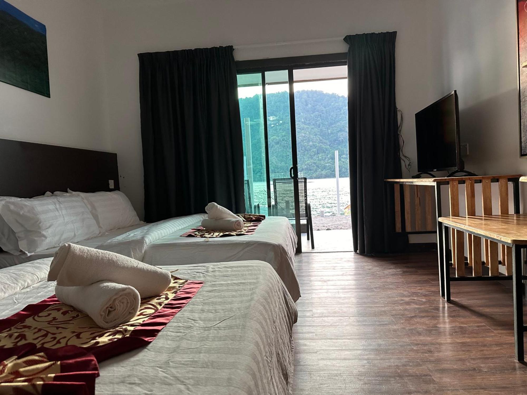 The Barat Perhentian Villa Kampong Pasir Hantu Exterior photo