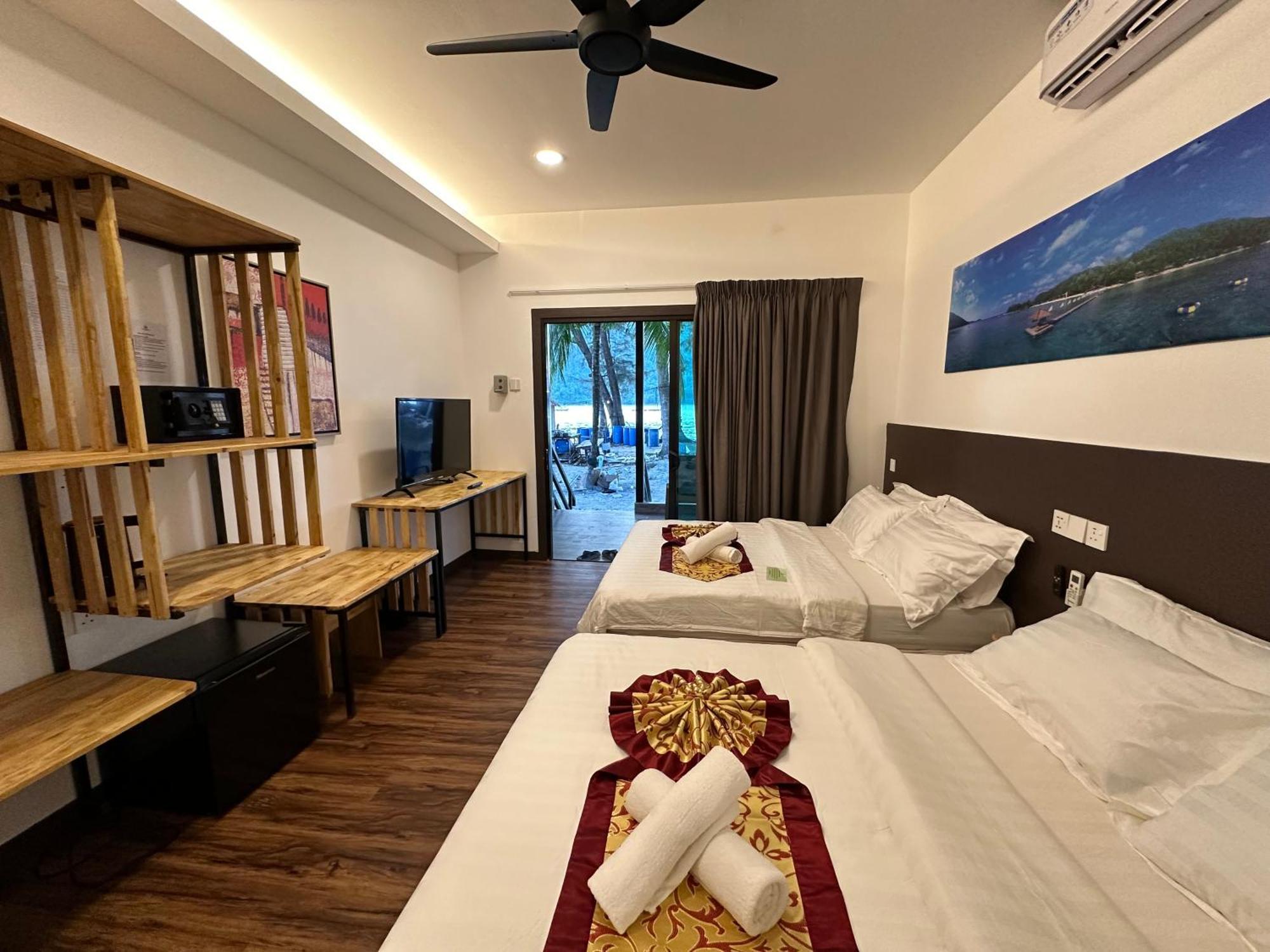 The Barat Perhentian Villa Kampong Pasir Hantu Exterior photo