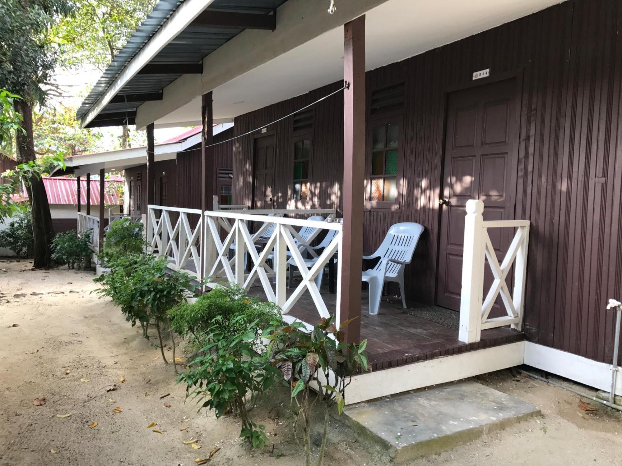 The Barat Perhentian Villa Kampong Pasir Hantu Exterior photo