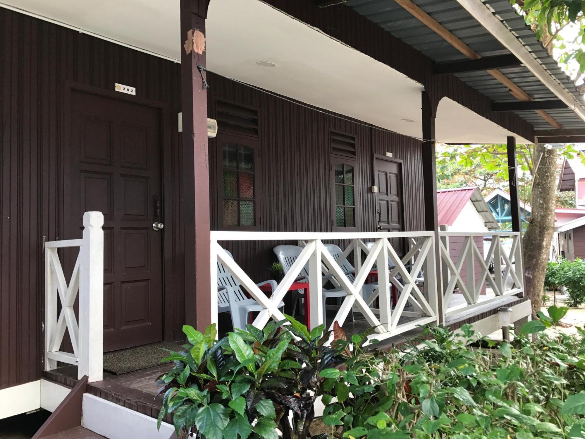 The Barat Perhentian Villa Kampong Pasir Hantu Exterior photo