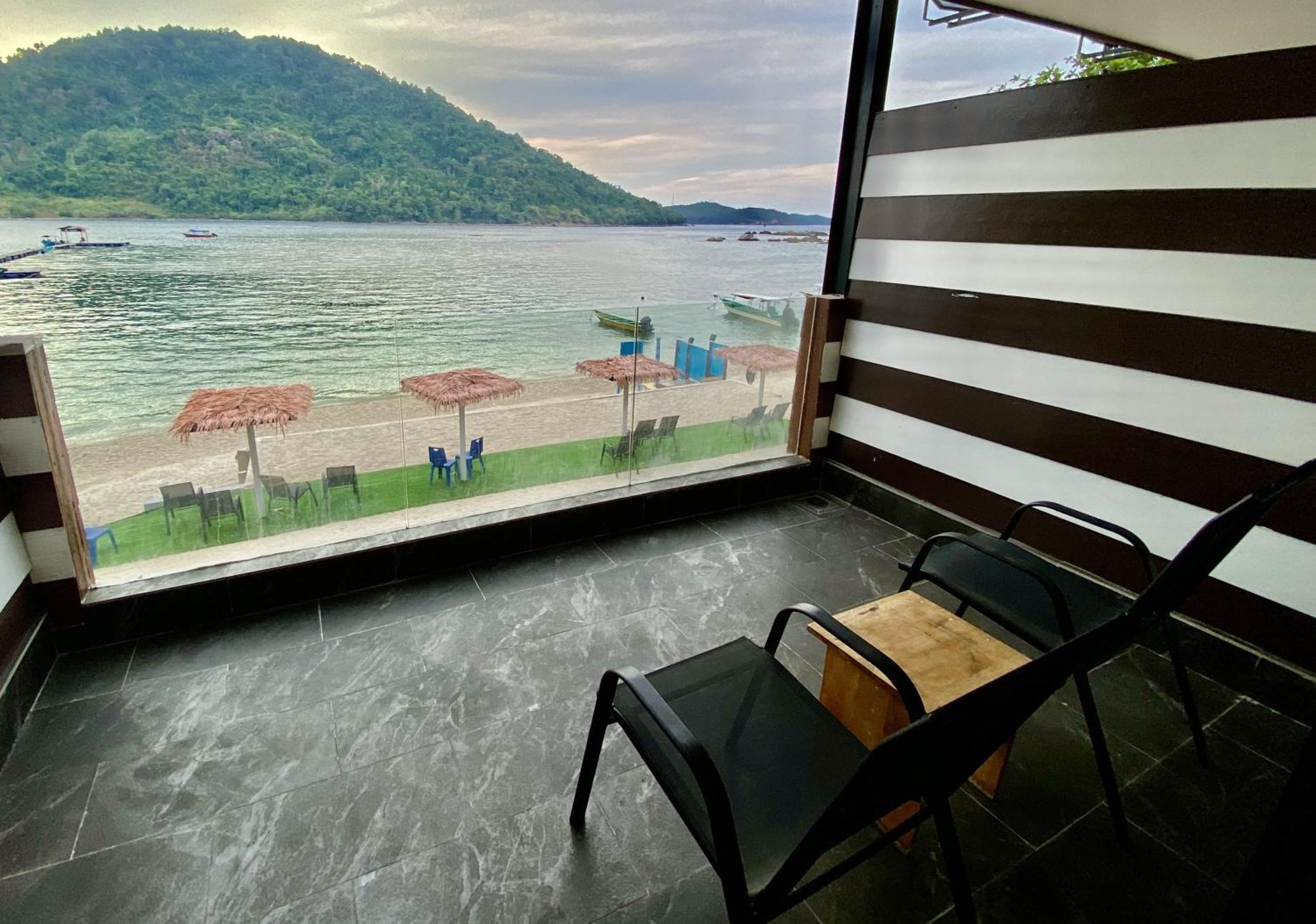 The Barat Perhentian Villa Kampong Pasir Hantu Exterior photo